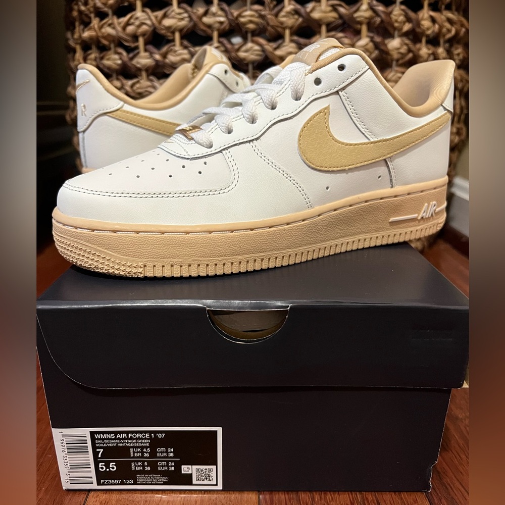 Size 7 - Nike Air Force 1 '07 Sail Sesame RARE